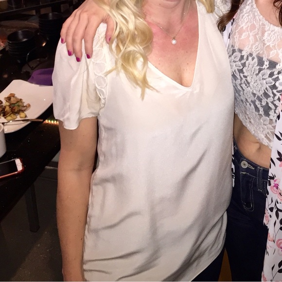 SOLD | Banana Republic Blouse - Picture 2 of 2